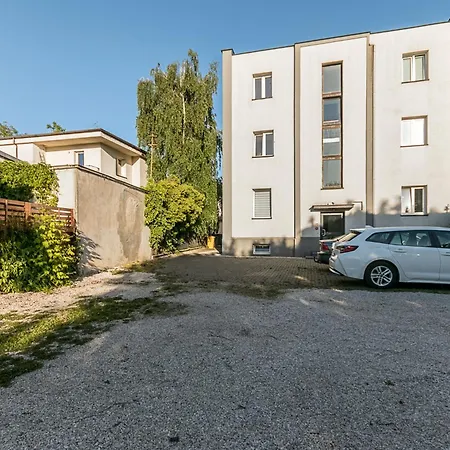 Apartament Superapart Rakietników 4 *